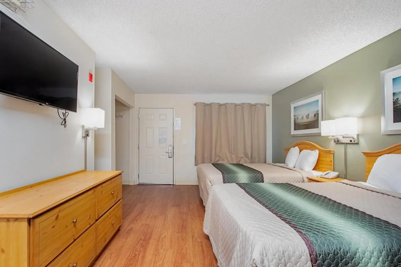 Hometowne Studios By Red Roof Phoenix - Black Canyon Highway Motel